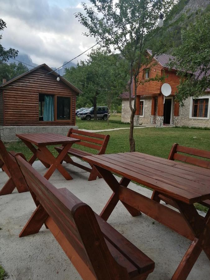 Bed and Breakfast Bujtina Pllumi Тети Экстерьер фото