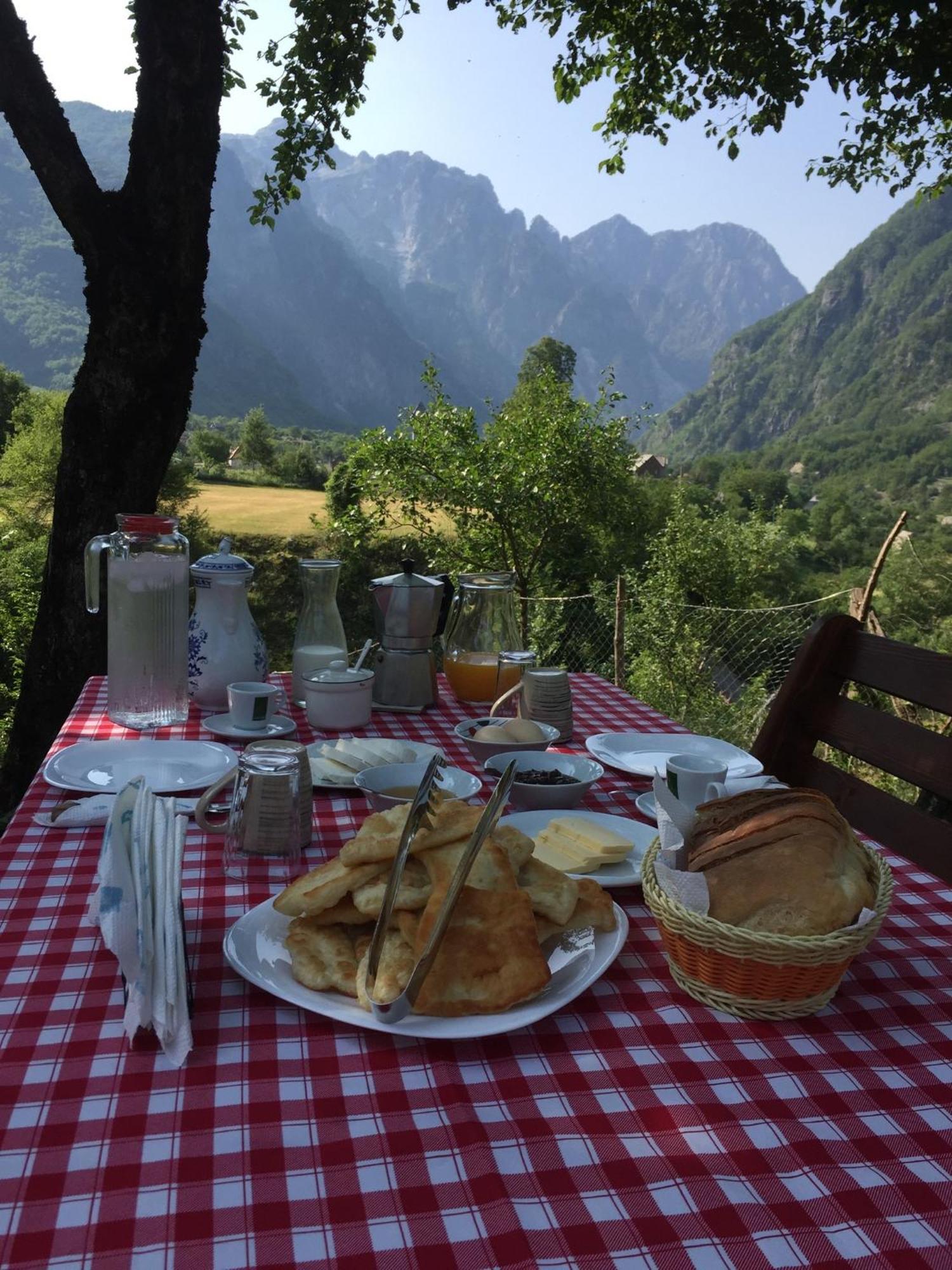 Bed and Breakfast Bujtina Pllumi Тети Экстерьер фото