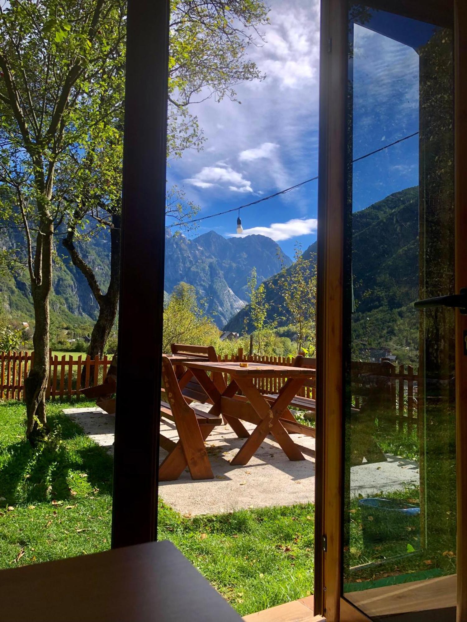 Bed and Breakfast Bujtina Pllumi Тети Экстерьер фото